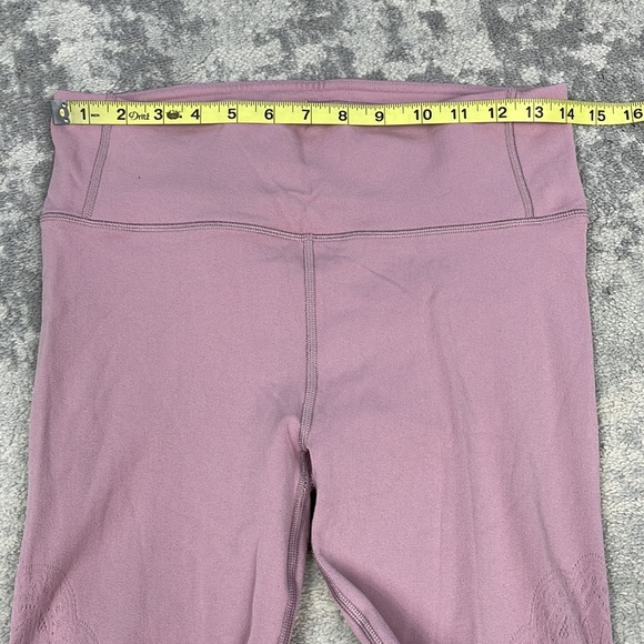 SOLD - Lululemon Reveal Crop Zen Expression Leggings Vintage Mauve Yoga Sz 10 - Picture 9 of 13